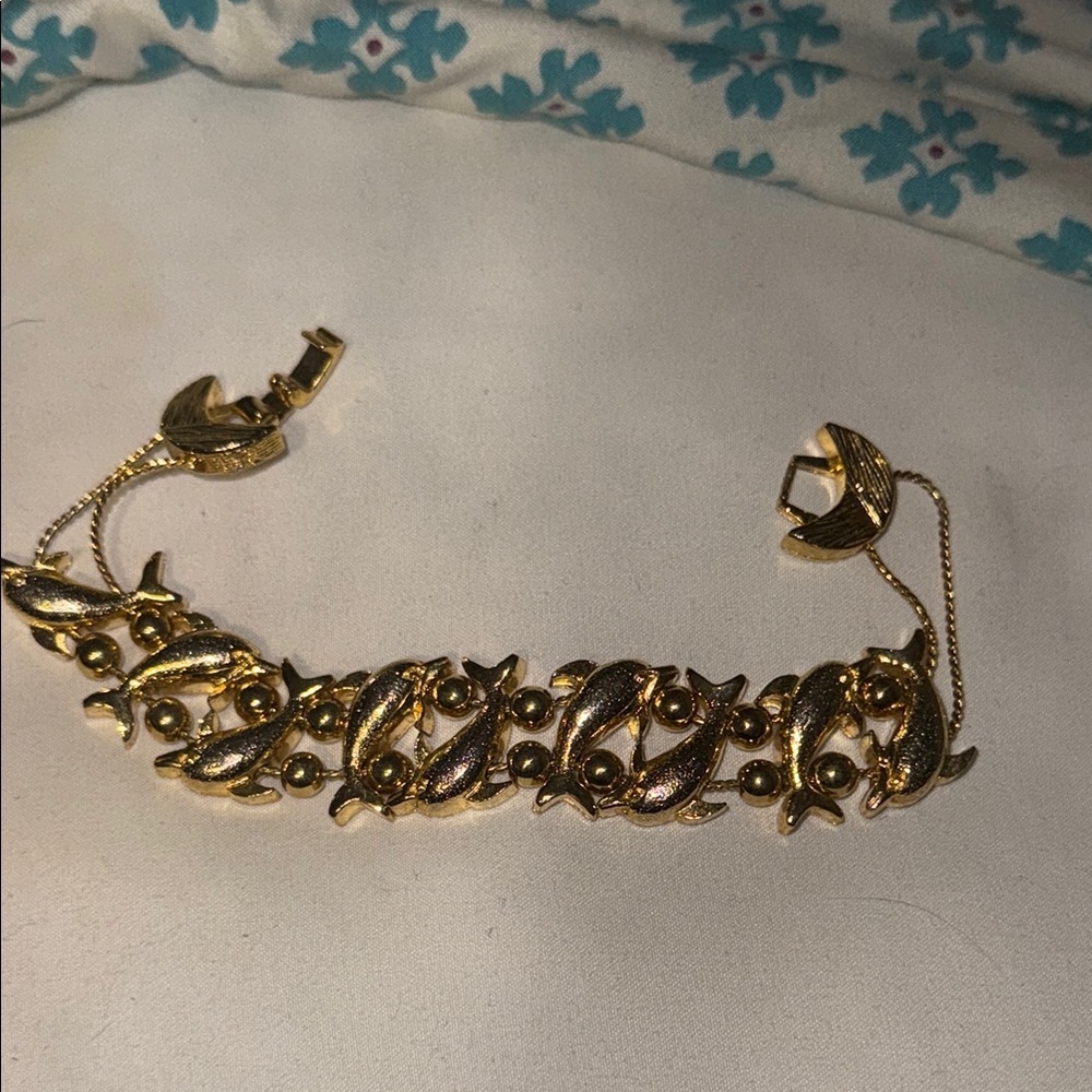 Gold Tone Dolphin Slide Bracelet Beach Sea Life Flipper Vintage 90s Y2K